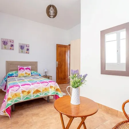 Apartment - 4 Bedrooms - 60275 Appartement *